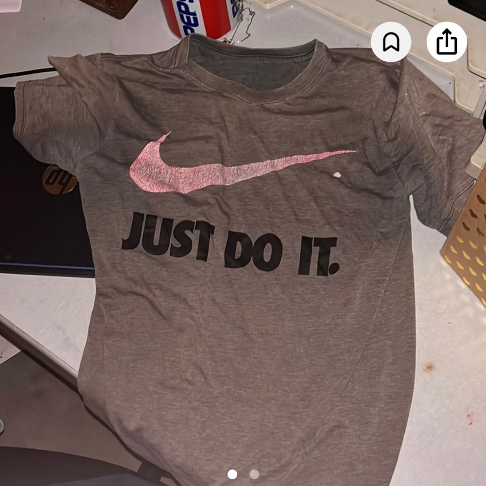 Just Do It t-shirt size kids large